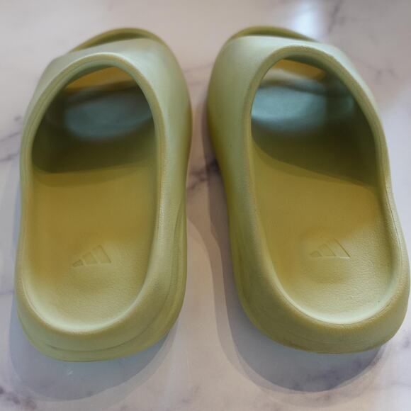 adidas Yeezy Slide Shoes Mens Size 7 Green Foam Slip On Sandals Ridged Outsole - Picture 4 of 7
